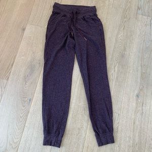 Lululemon joggers size 2